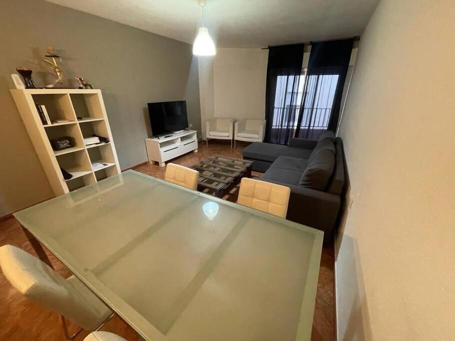Lovely One Bedroom Flat- Excellent Location Pangsapuri *