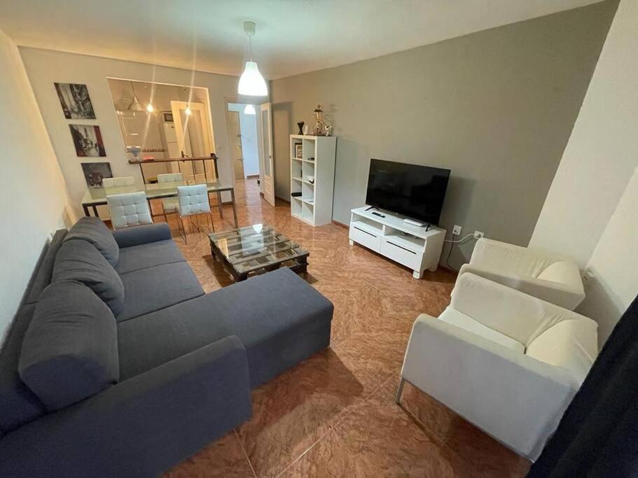 Lovely One Bedroom Flat- Excellent Location Pangsapuri