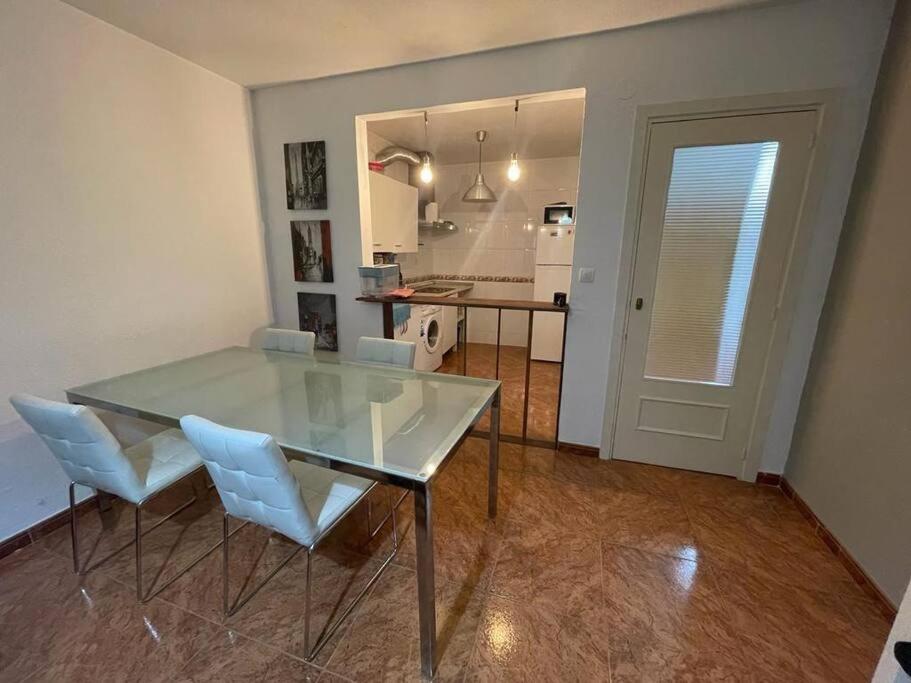 Pangsapuri Lovely One Bedroom Flat- Excellent Location *